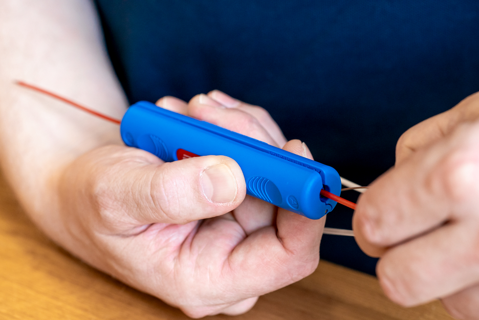 LWL Fibre Tube No. 2 | เครื่องมือสำหรับการลอกท่อบัฟเฟอร์พิเศษบนสายไฟเบอร์ออปติก