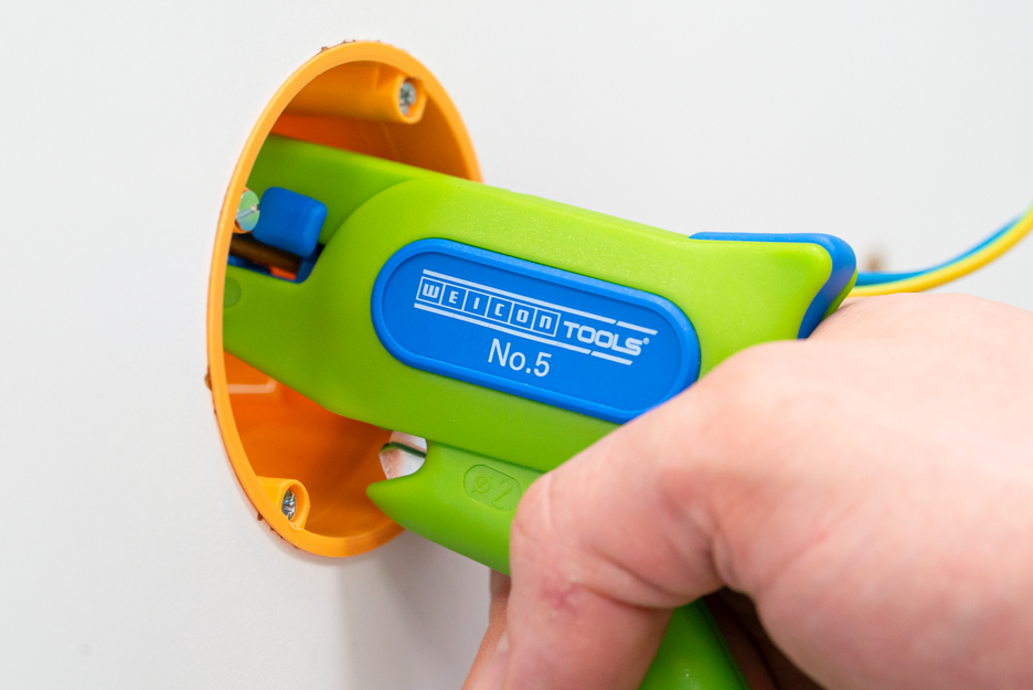 เครื่องปอกสาย No. 5 Green Line | เครื่องมือปอกสายที่ยั่งยืน สำหรับตัวนำฝอยและตัวนำแข็งทั่วไป, ช่วงการทำงาน 0.2 - 6.0 มม.²