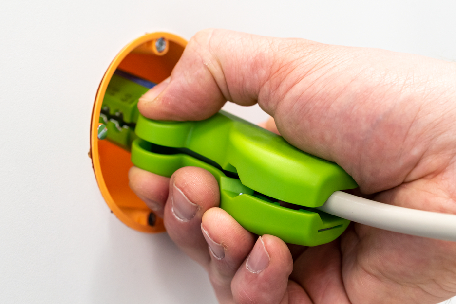 Quadro-Stripper No.16 Green Line | เครื่องมือลอกสายที่ยั่งยืน I เครื่องลอกสายหลายฟังก์ชัน, ช่วงการลอก 0.5 - 6.0 มม² I การลอกสาย 8 - 13 มม. Ø
