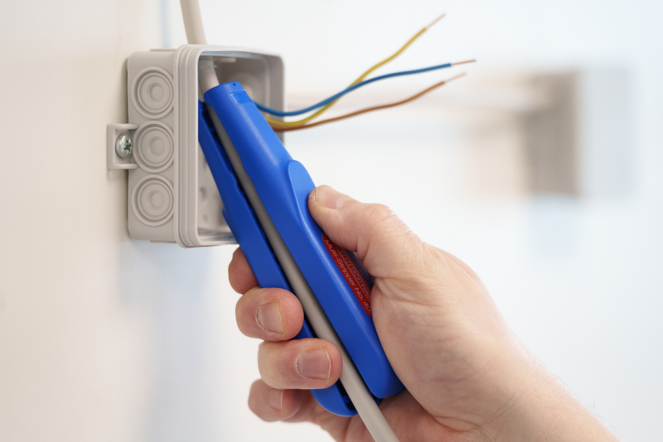Multi-Stripper No. 400 | เครื่องลอกสายแบบหลายฟังก์ชัน I ช่วงการทำงานการลอกสาย 0.5 - 6.0 mm² / การลอกสาย 8 - 13 มม. Ø
