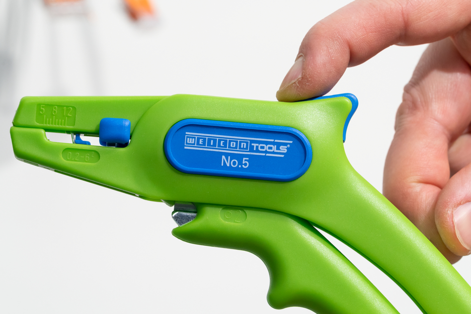 เครื่องปอกสาย No. 5 Green Line | เครื่องมือปอกสายที่ยั่งยืน สำหรับตัวนำฝอยและตัวนำแข็งทั่วไป, ช่วงการทำงาน 0.2 - 6.0 มม.²