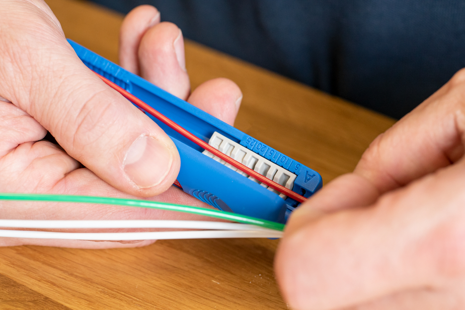 LWL Fibre Tube No. 2 | เครื่องมือสำหรับการลอกท่อบัฟเฟอร์พิเศษบนสายไฟเบอร์ออปติก