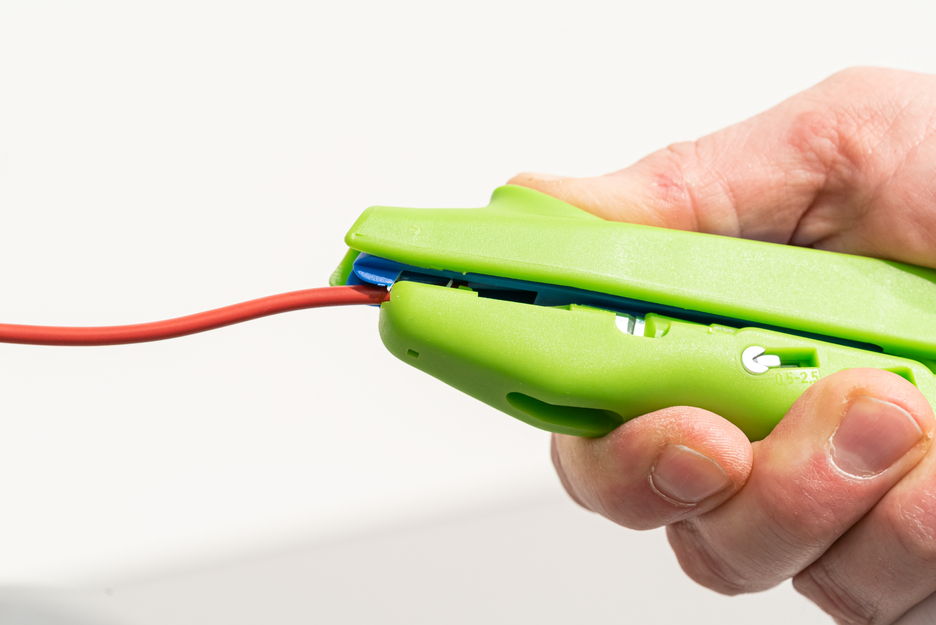 Duo-Crimp No. 300 Green Line | เครื่องมือปอกสายที่ยั่งยืน | สำหรับปอกสายและย้ำสาย | ช่วงการทำงาน 0.5 มม.² - 6.0 มม.²