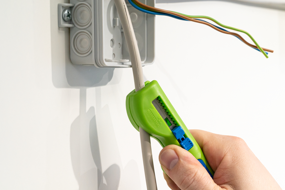 Quadro-Stripper No.16 Green Line | เครื่องมือลอกสายที่ยั่งยืน I เครื่องลอกสายหลายฟังก์ชัน, ช่วงการลอก 0.5 - 6.0 มม² I การลอกสาย 8 - 13 มม. Ø