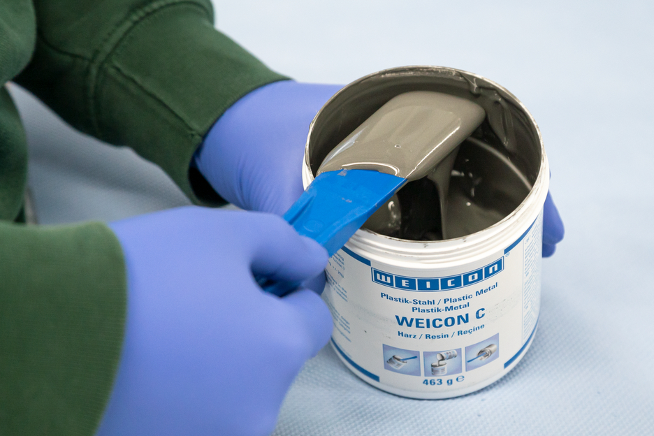 WEICON C ซีเมนต์เหล็กเติมเต็มพื้นผิว | ระบบเรซินอีพอกซีเติมอลูมิเนียมสำหรับการซ่อมแซมและการทำแม่พิมพ์