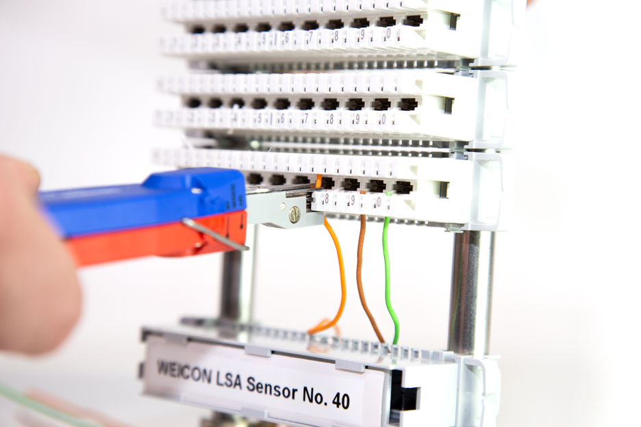 LSA Sensor No. 40 | เครื่องมือ LSA Punch-Down พร้อมเซ็นเซอร์สำหรับตรวจสอบตำแหน่งปลายสาย