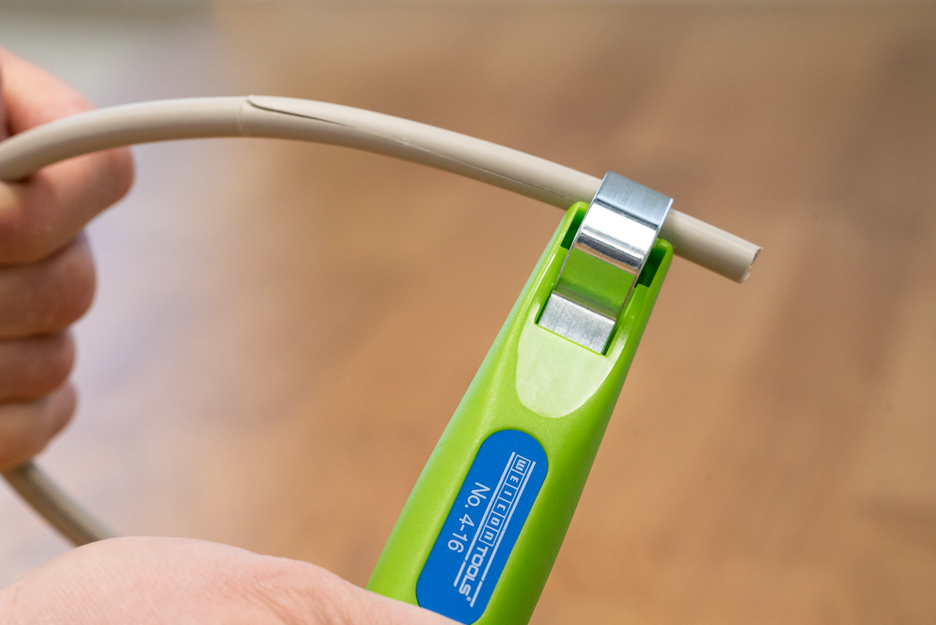 เครื่องปอกสายเคเบิล รุ่น C 4-16 Green Line | เครื่องมือปอกสายที่ยั่งยืน | ช่วงการทำงาน 4 - 16 มม. Ø