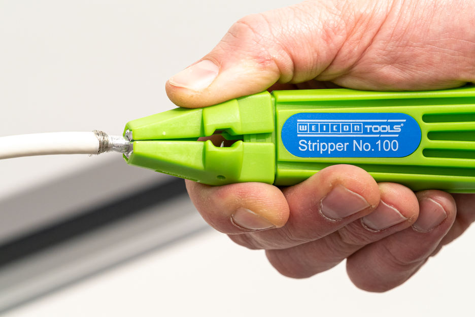 Stripper No. 100 Green Line | เครื่องมือปอกสายที่ยั่งยืน | เครื่องปอกสายอเนกประสงค์ ช่วงการทำงาน 0.5 - 16 มม.² / 4 - 13 มม. Ø