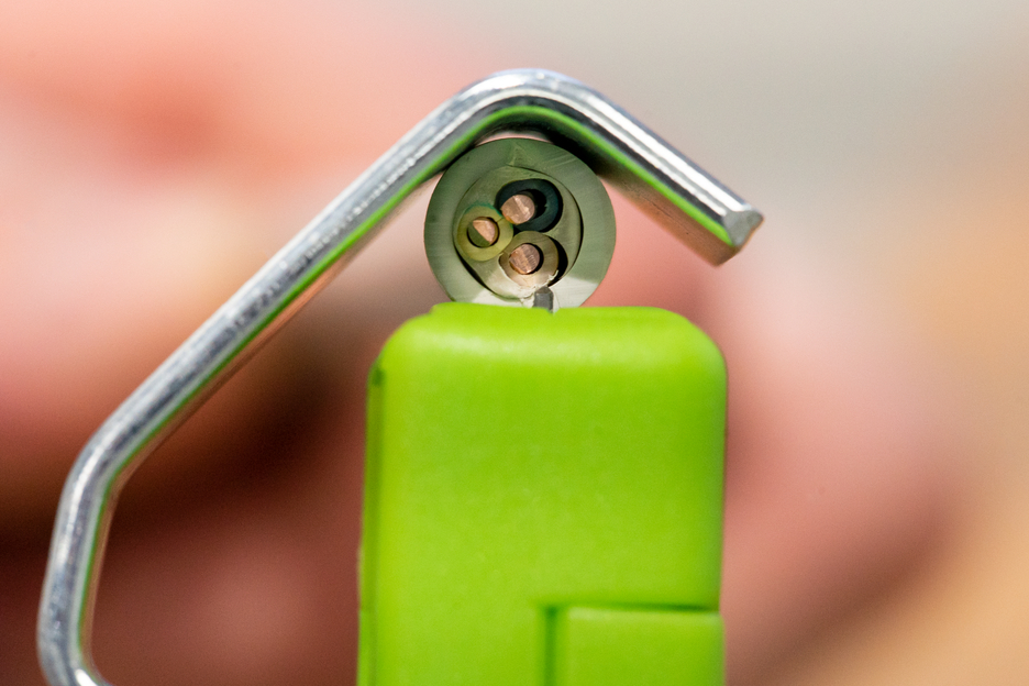 เครื่องปอกสายเคเบิล รุ่น C 4-16 Green Line | เครื่องมือปอกสายที่ยั่งยืน | ช่วงการทำงาน 4 - 16 มม. Ø